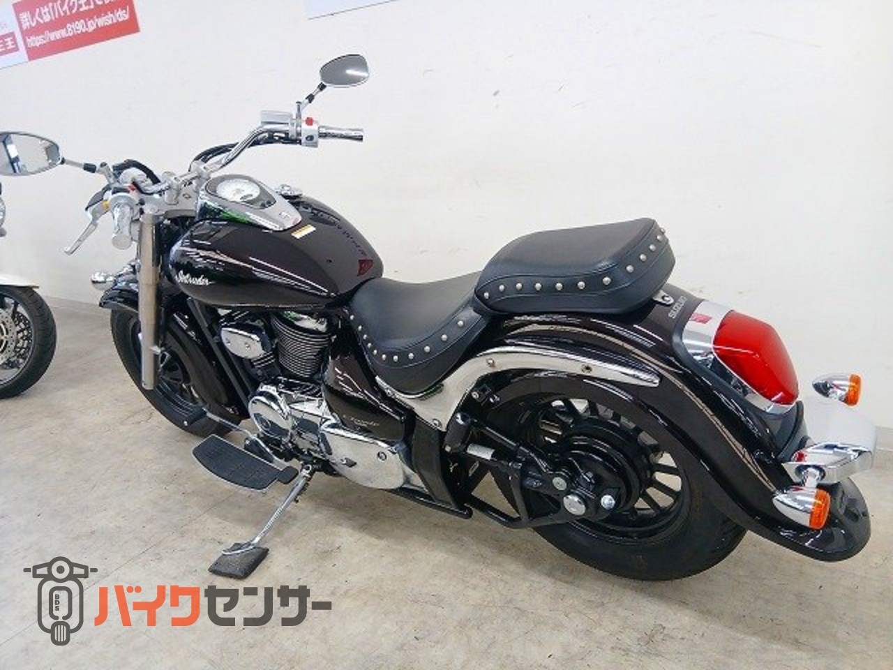 スズキ イントルーダー400クラシック 2in1マフラー／アルミグリップ
