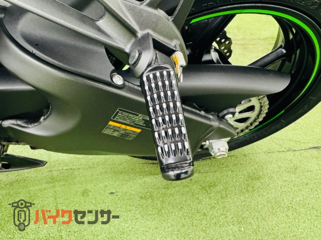 Ninja ZX-6R STARエンジンガード ヒールガード ヘルメットロック