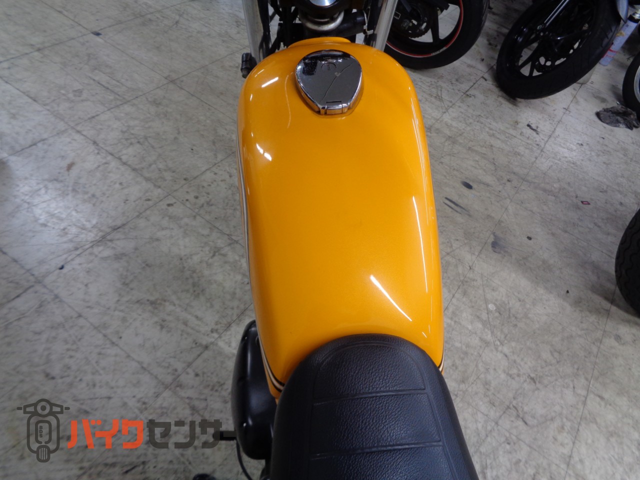 250TR インジェクション　タンク　純正　2012年　パールソーラーイエロー カワサキ 250TR インジェクションモデル ETC ハンドル・フロント