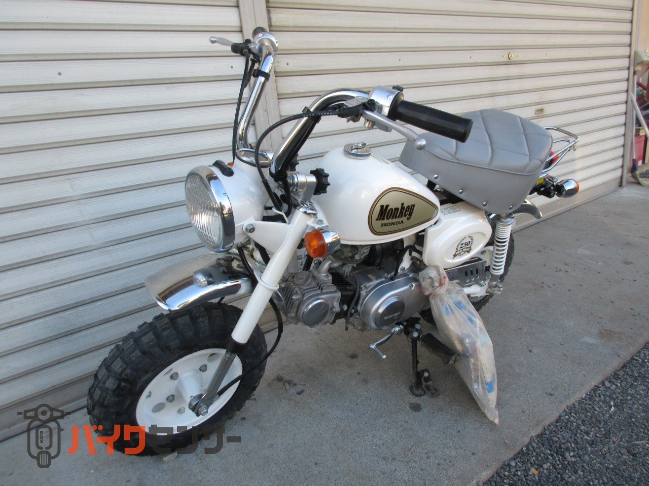ホンダ Monkey タンク ホワイトスペシャル　美品 ホンダ モンキー (MONKEY)ホワイトスペシャル限定 新車 B008896| BDS
