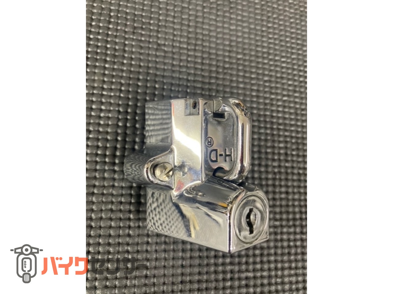 ヘルメットロック鍵付き P005754| BDSバイクセンサー