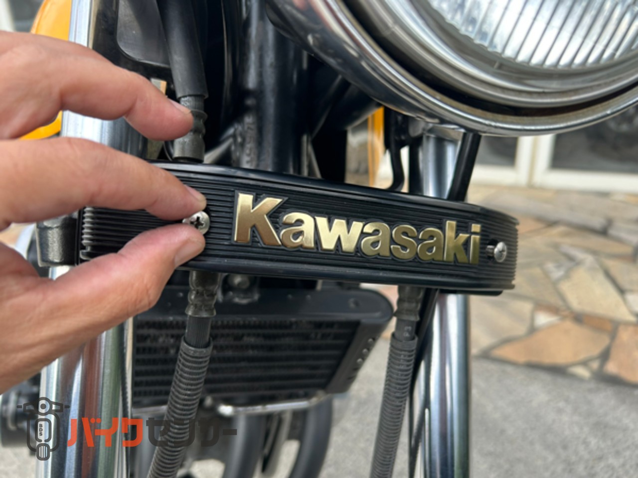 ゼファー1100 純正フォークカバーエンブレム 三又エンブレム 取付
