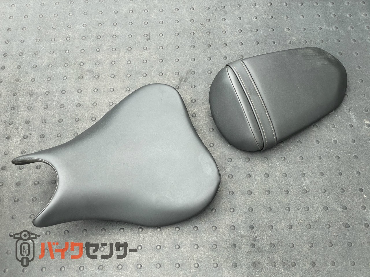 GSX-R125/GSX-S125 純正シート前後 P006985| BDSバイクセンサー