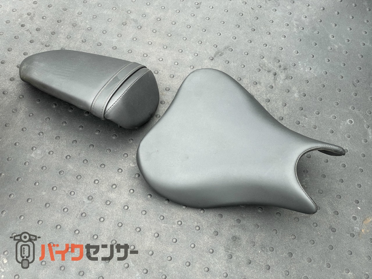 GSX-R125/GSX-S125 純正シート前後 P006985| BDSバイクセンサー