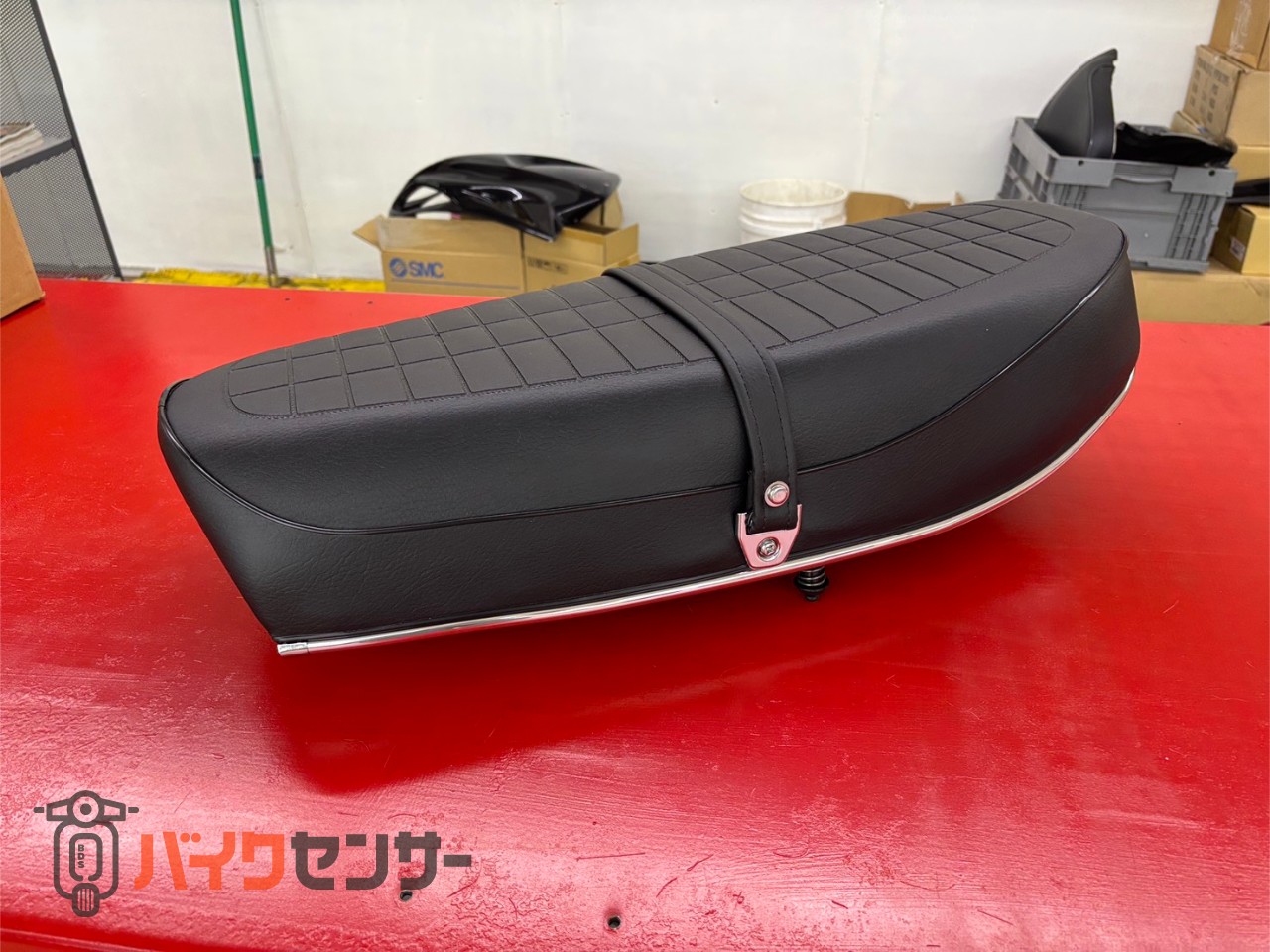 ホンダ　CB750C エクスクルーシブ　純正シート　極上品 ホンダ（HONDA） CB750カスタムエクスクルーシブ シート MA5 純正 中古 パーツ