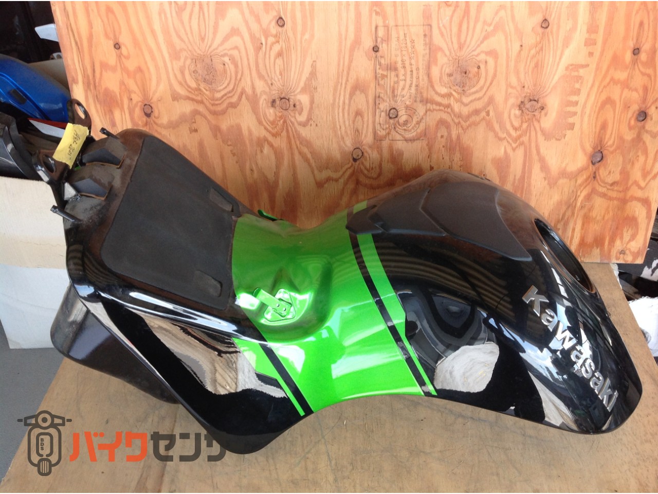 ZX-14R タンク グリーン/ブラック P007590| BDSバイクセンサー