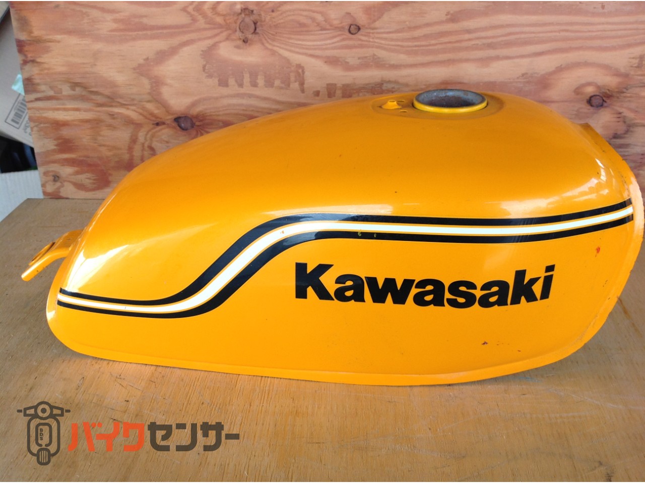 250TR タンク イエロー P007917| BDSバイクセンサー
