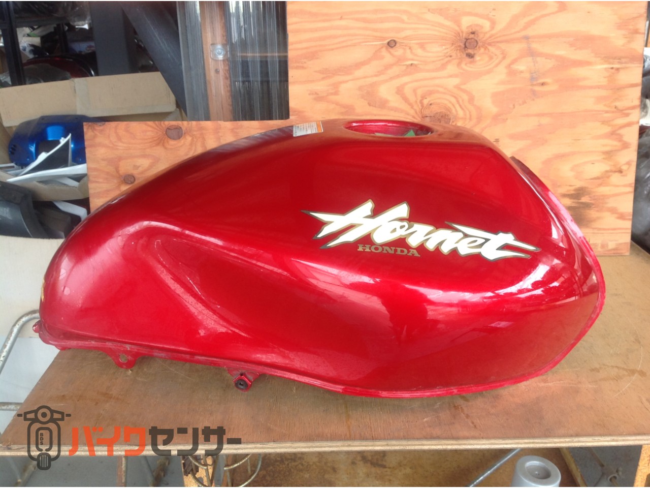ホーネット250 タンク レッド P008033| BDSバイクセンサー