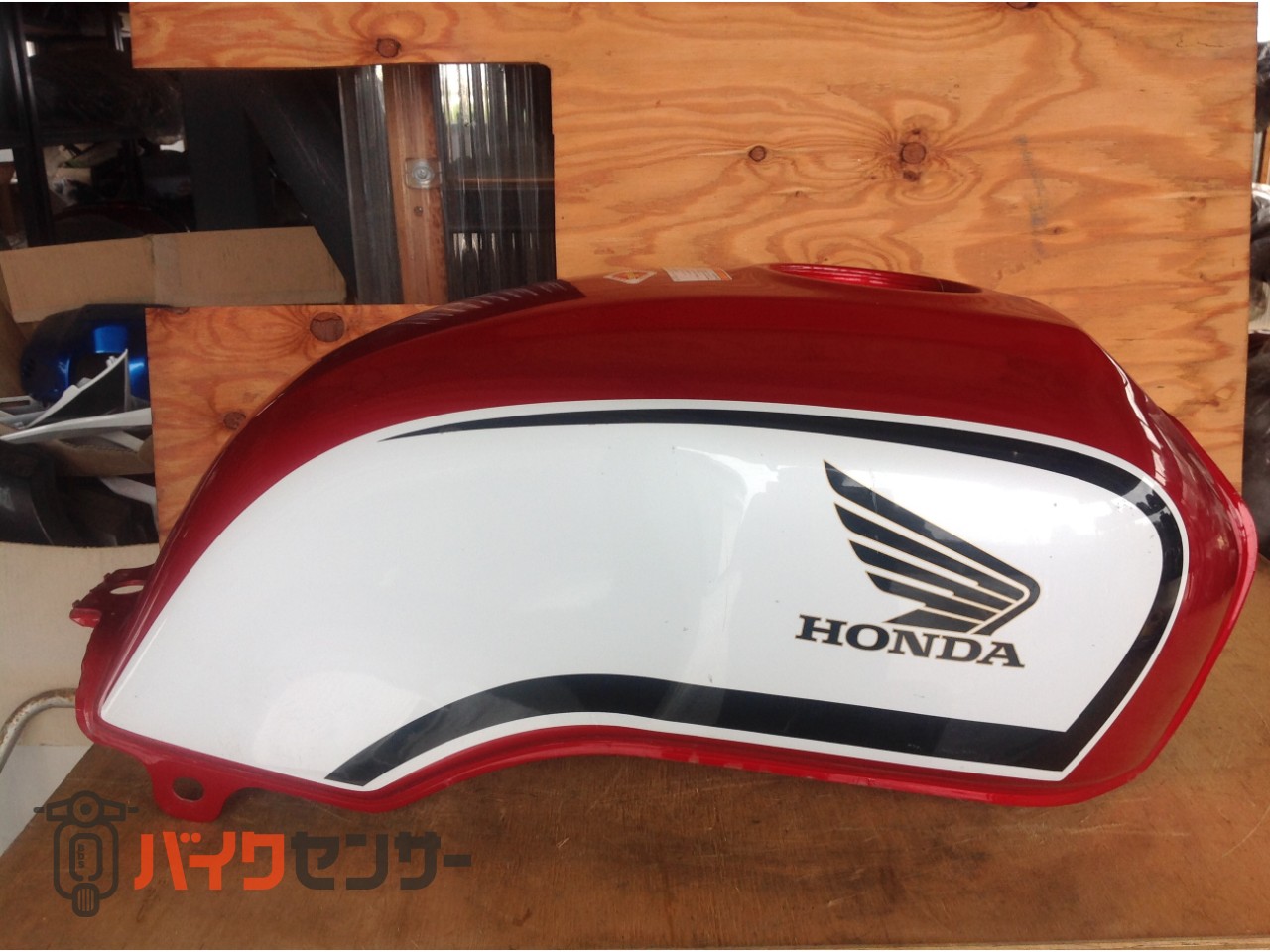 ⭐︎JH⭐︎HONDA 純正　CB750タンク赤/白 CB750 タンク 白/赤 P008036| BDSバイクセンサー
