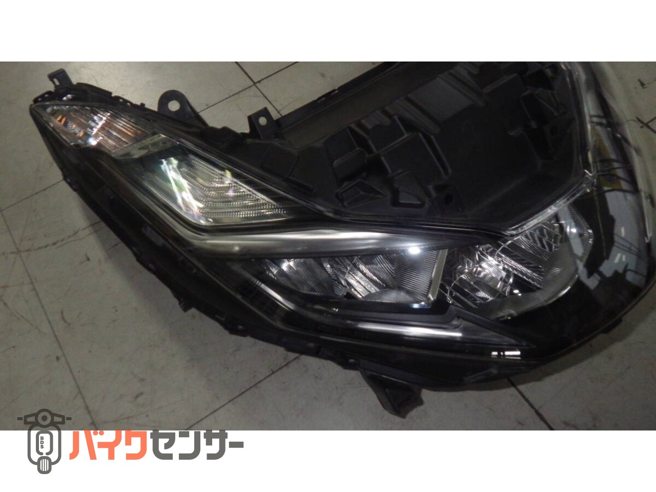 PCX125(JK05) ヘッドライトアッセン 中古 美品 （A567） P008881| BDS