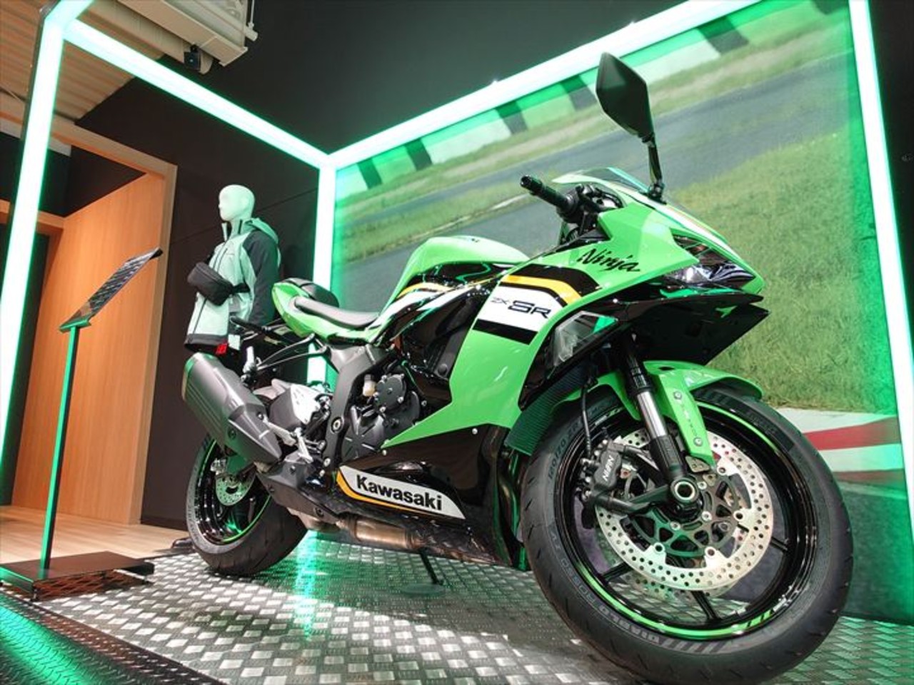 カワサキ Ninja ZX-4R SE B686803| BDSバイクセンサー