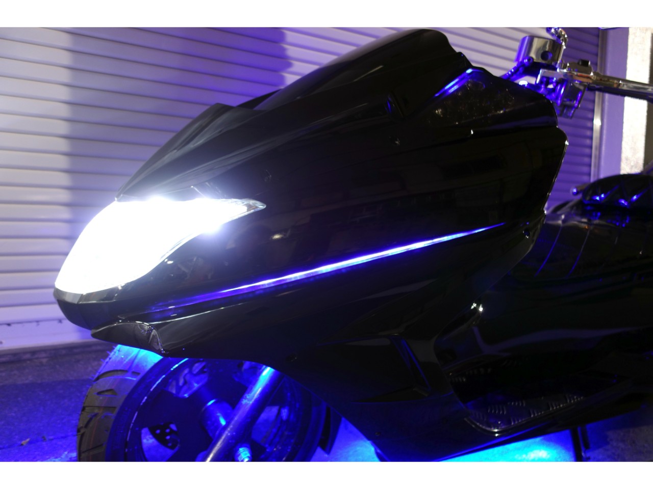 ホンダ DIO ZX NEWアイライン・フルピンクLED・2スピーカー