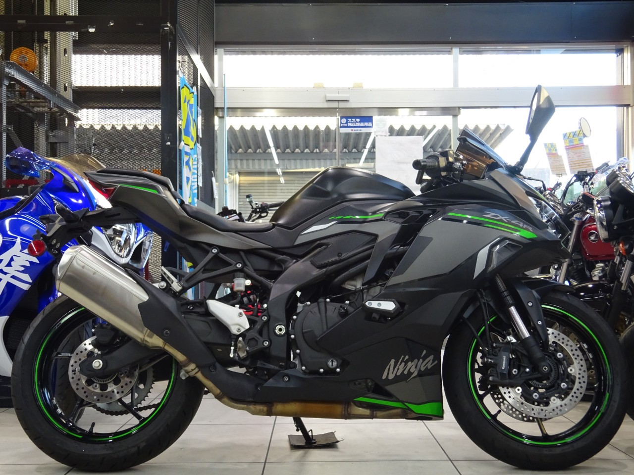 スペシャルエディションです！ ZX-4R| BDSバイクセンサー