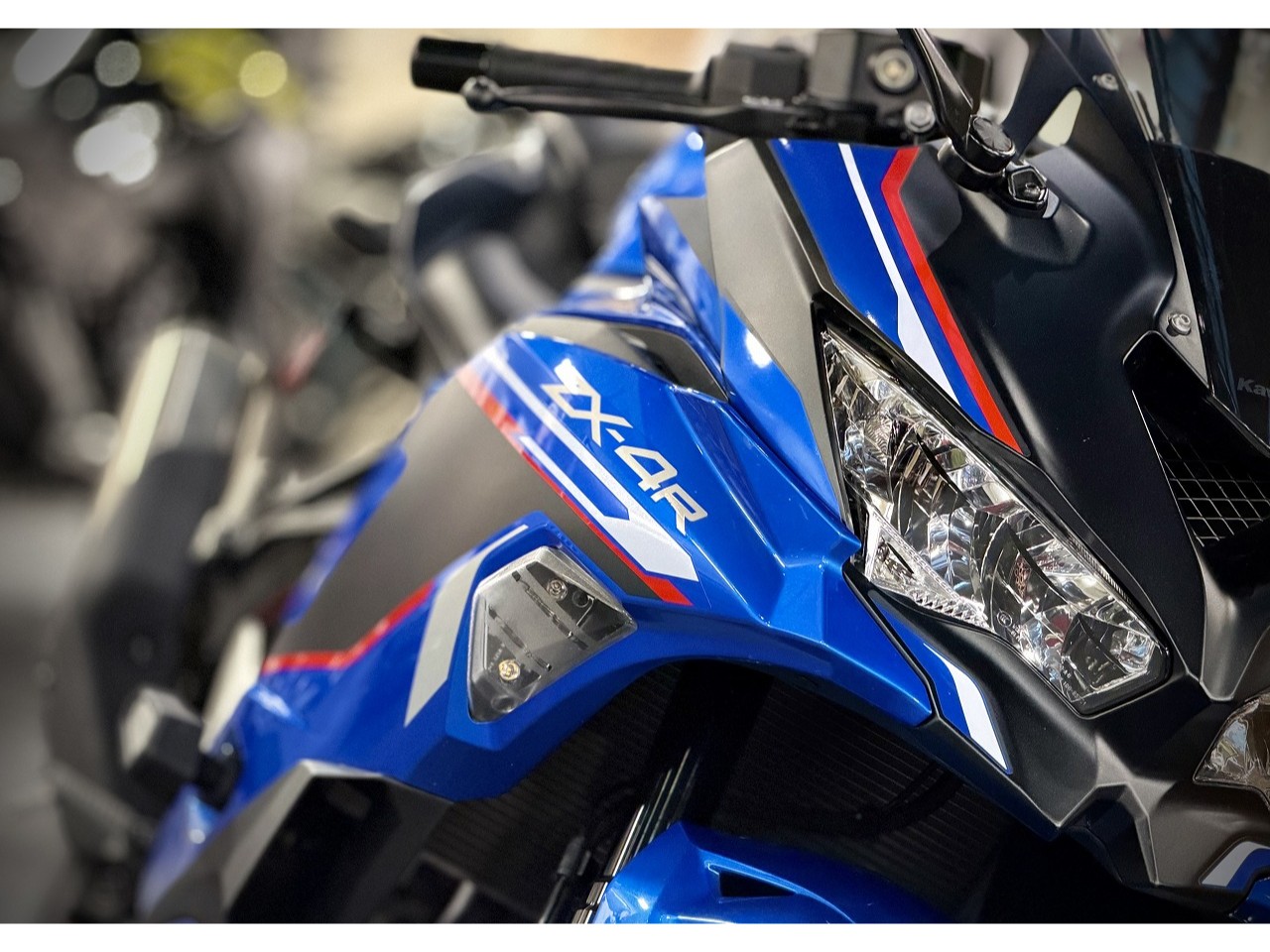 ZX-4R SEの入荷です！！| BDSバイクセンサー