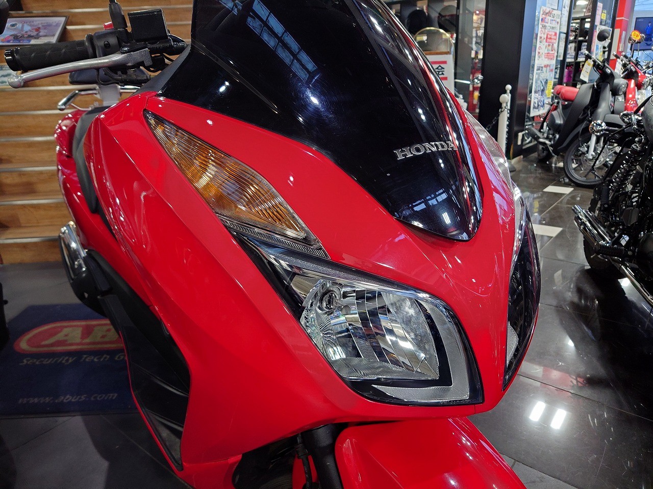 HONDA フォルツァ新/旧比較してみました！！| BDSバイクセンサー