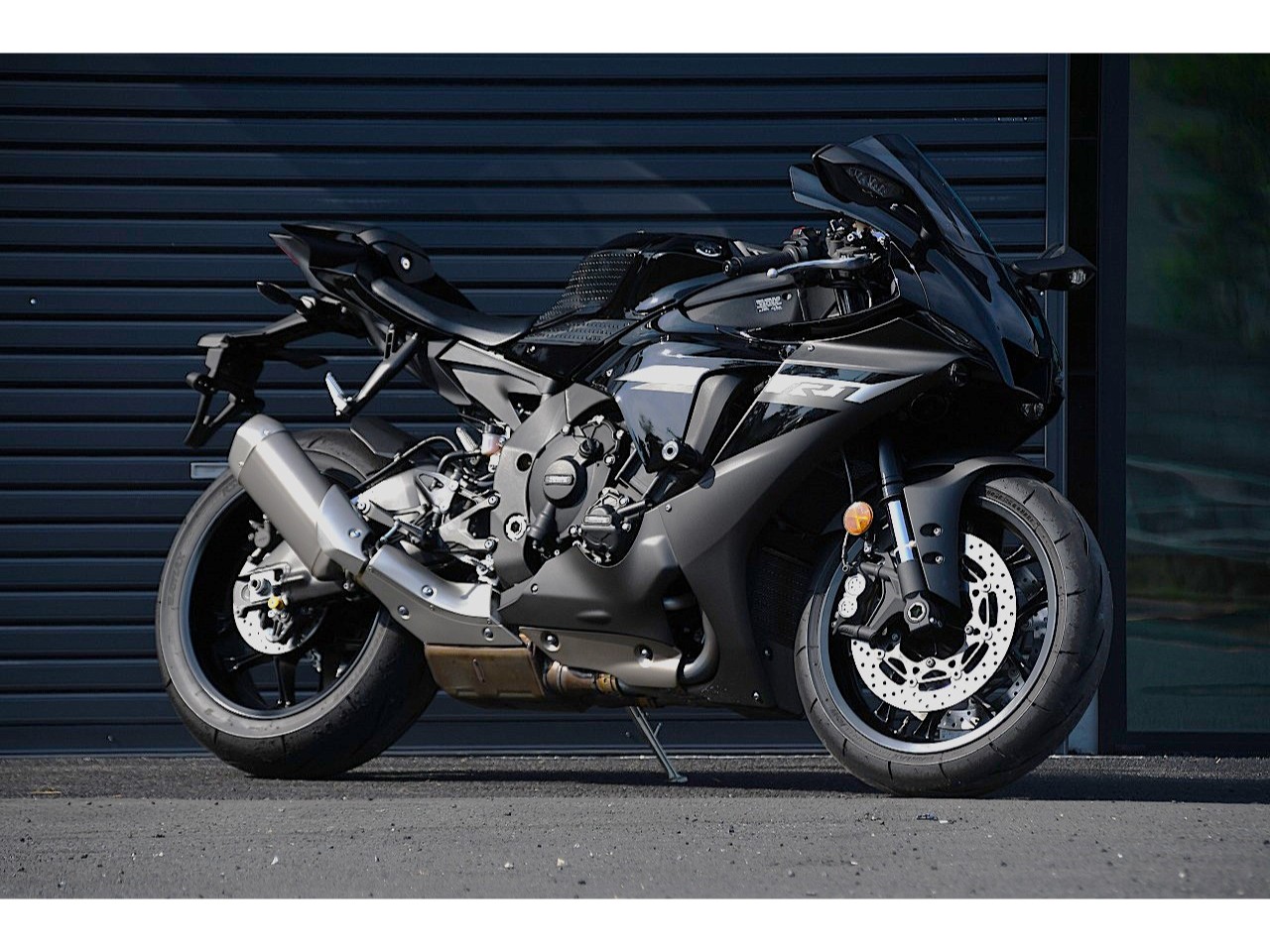 yzf r1 2024年　純正サイドカウル YZF-R1（～2024） - バイク用品・バイクパーツ | ヤマハ発動機