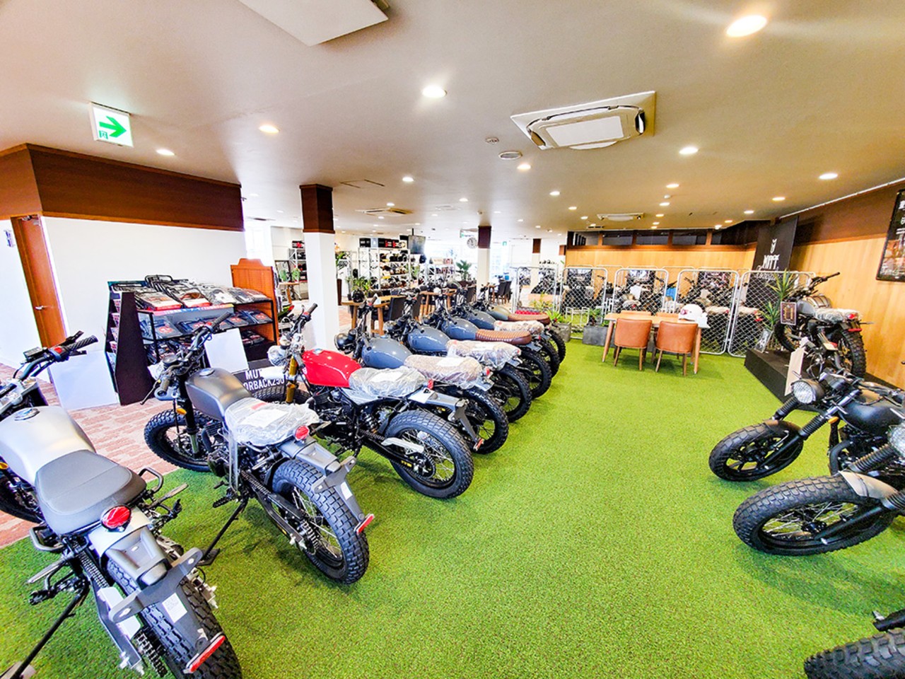 CHAMPION76（チャンピオン76） 東海名和店| BDSバイクセンサー