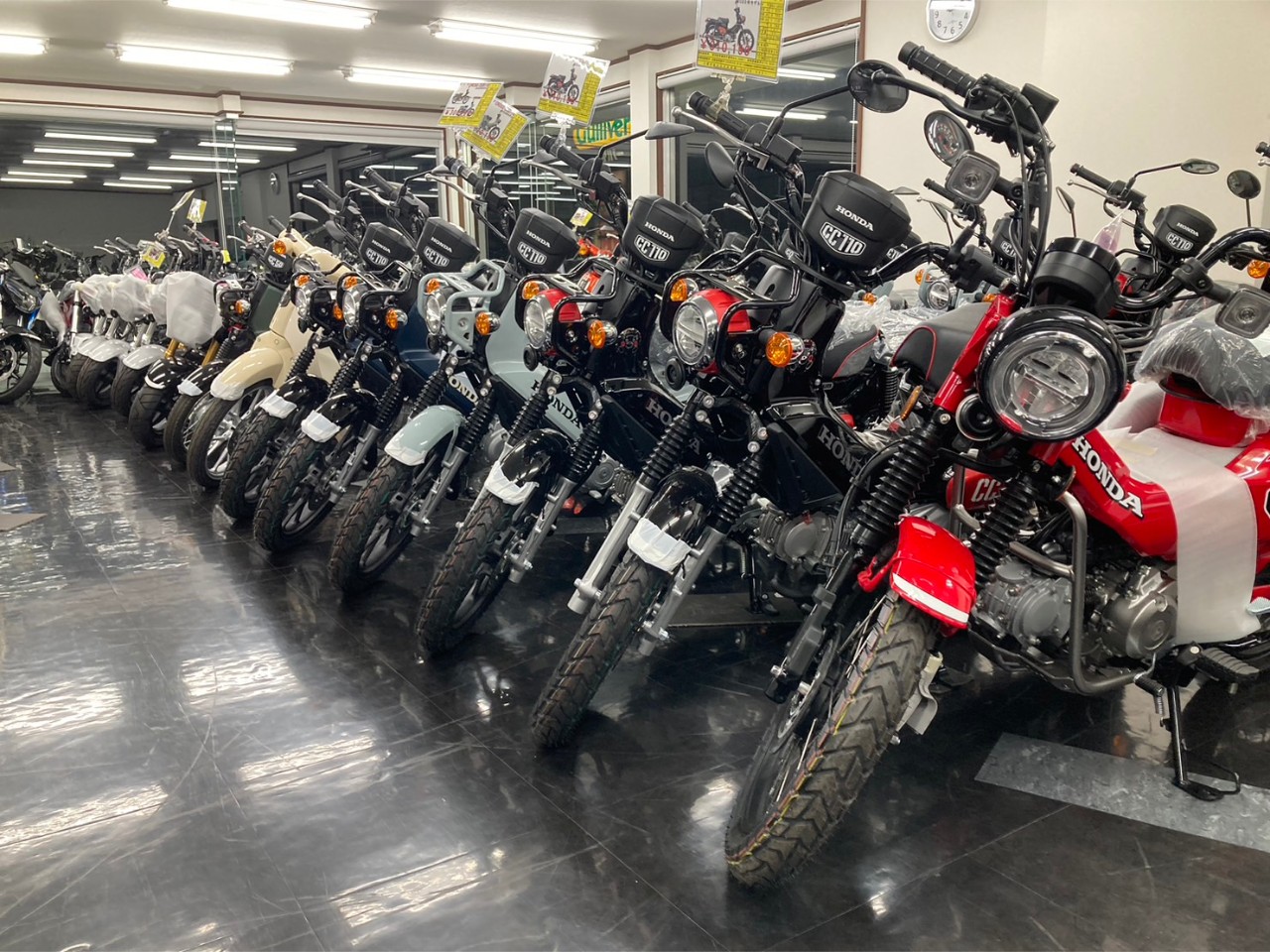 カワサキ Ninja ZX-25R SE 2027年モデル メタリックスパークルブラック
