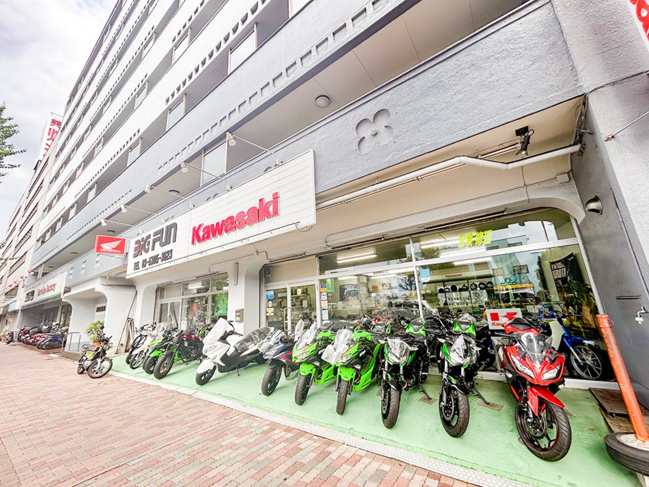 ビッグファン 杉並店の外観
