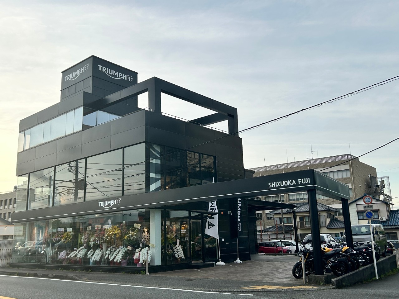トライアンフ静岡富士の写真(静岡県富士市)