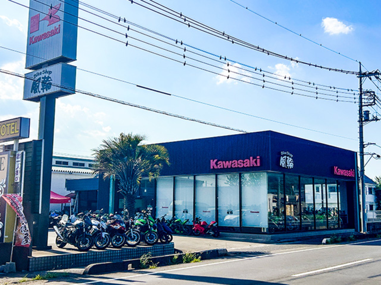バイクショップ風輪の外観