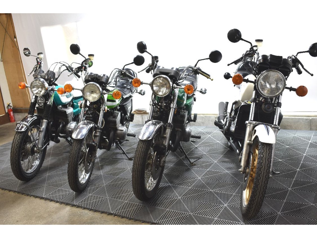 ヤマハ SR400 3型 RH01J！！ 王道カフェレーサー！！ コンディション