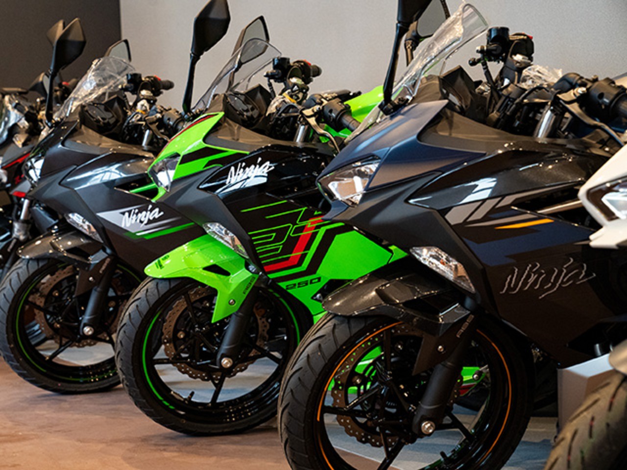 カワサキ Ninja ZX-25R SE B608623| BDSバイクセンサー