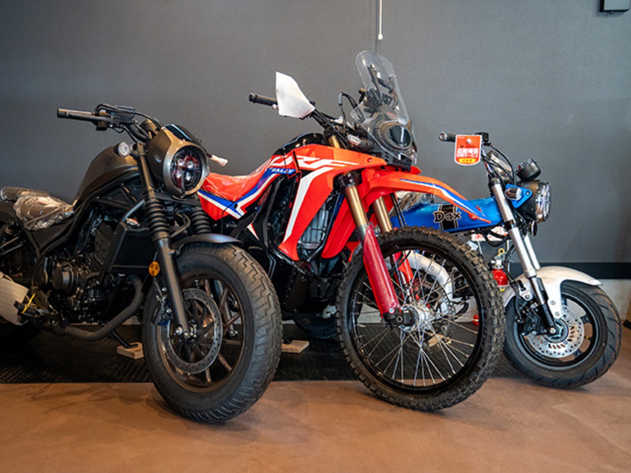 カワサキ Ninja250 2026年モデル メタリックカーボングレー x