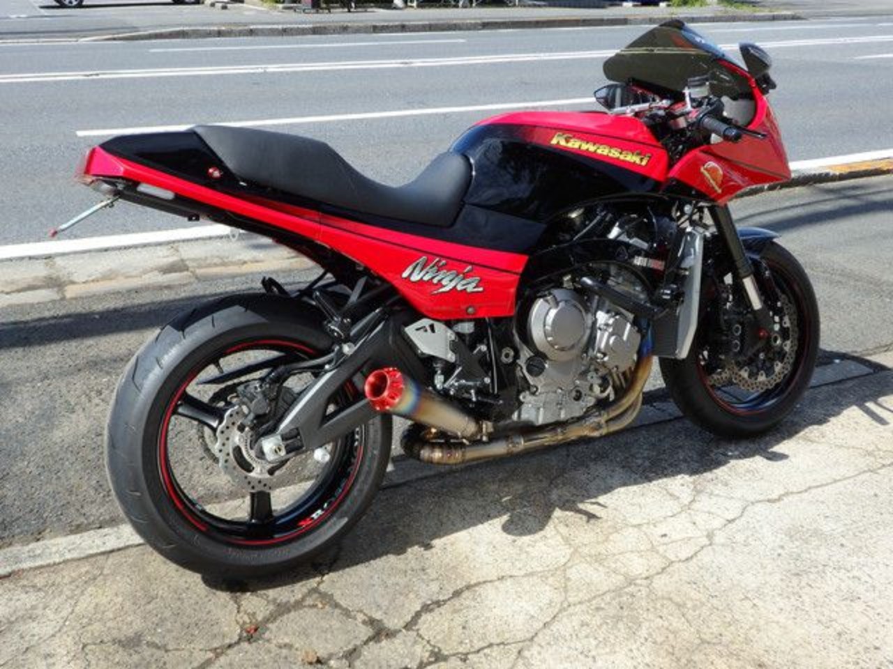 カワサキ GPZ900R 車検2年付き B322372| BDSバイクセンサー