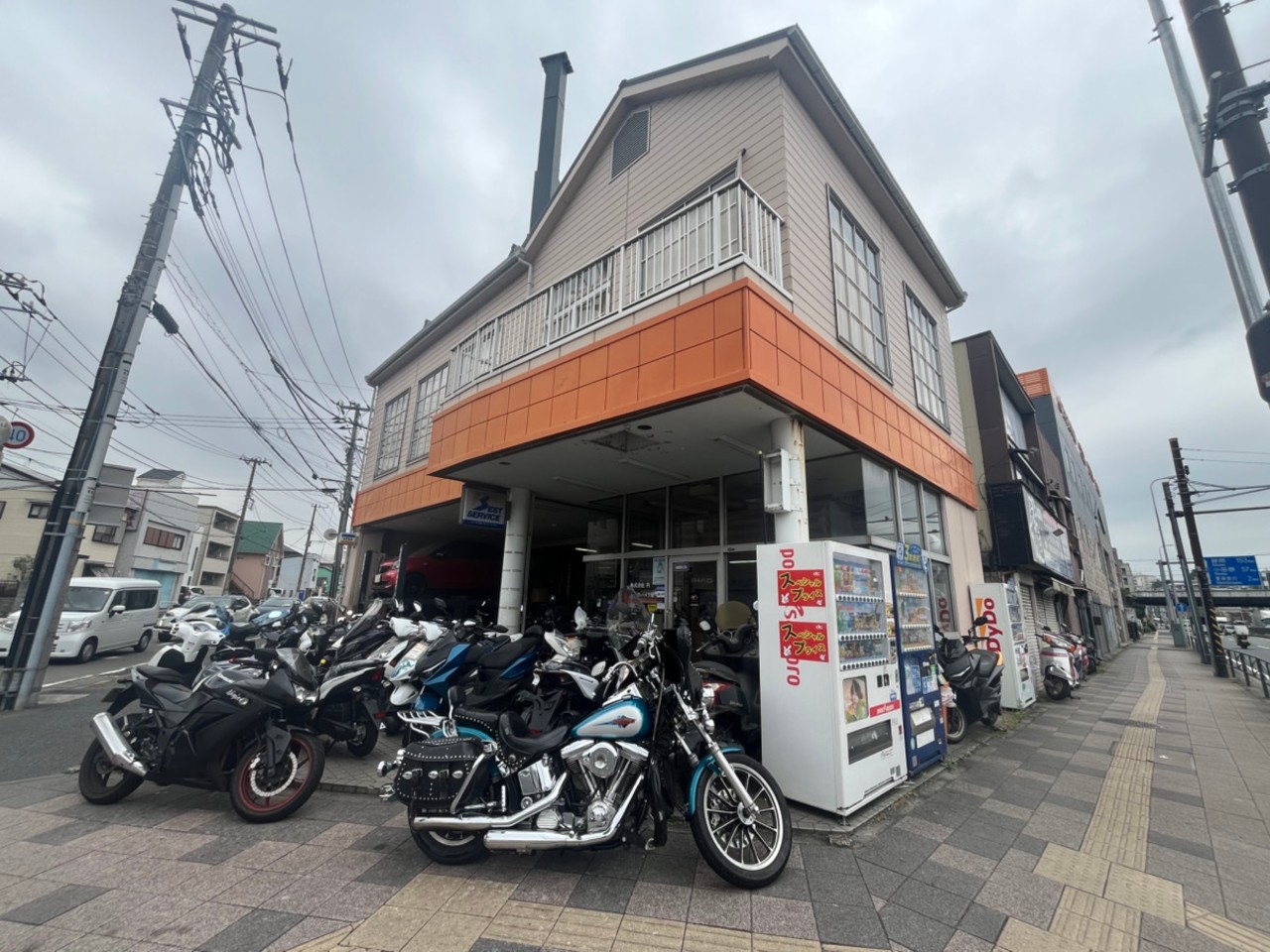株式会社円(まどか)/タツカスタムカンパニーの外観