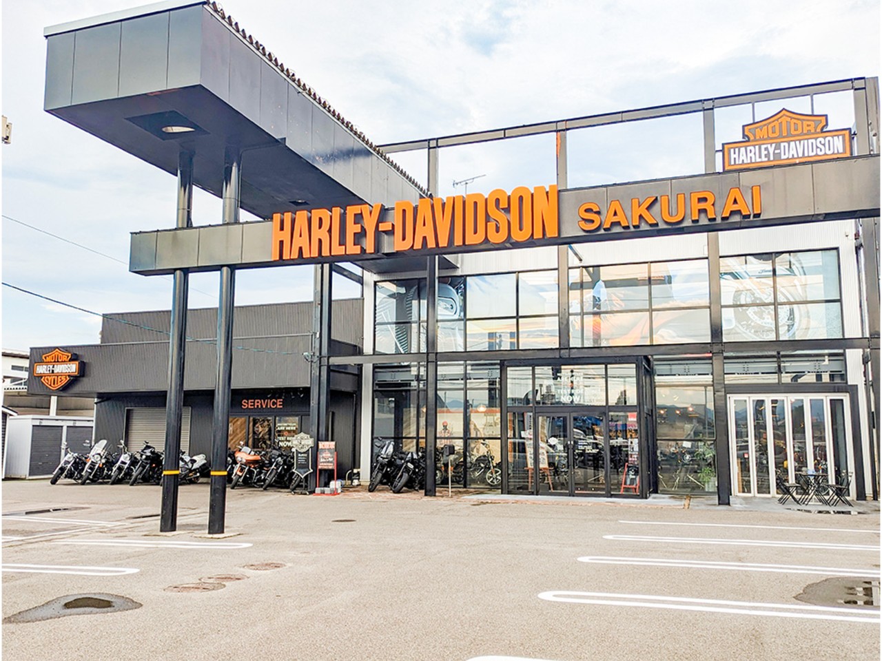 HARLEY-DAVIDSON SAKURAIの外観