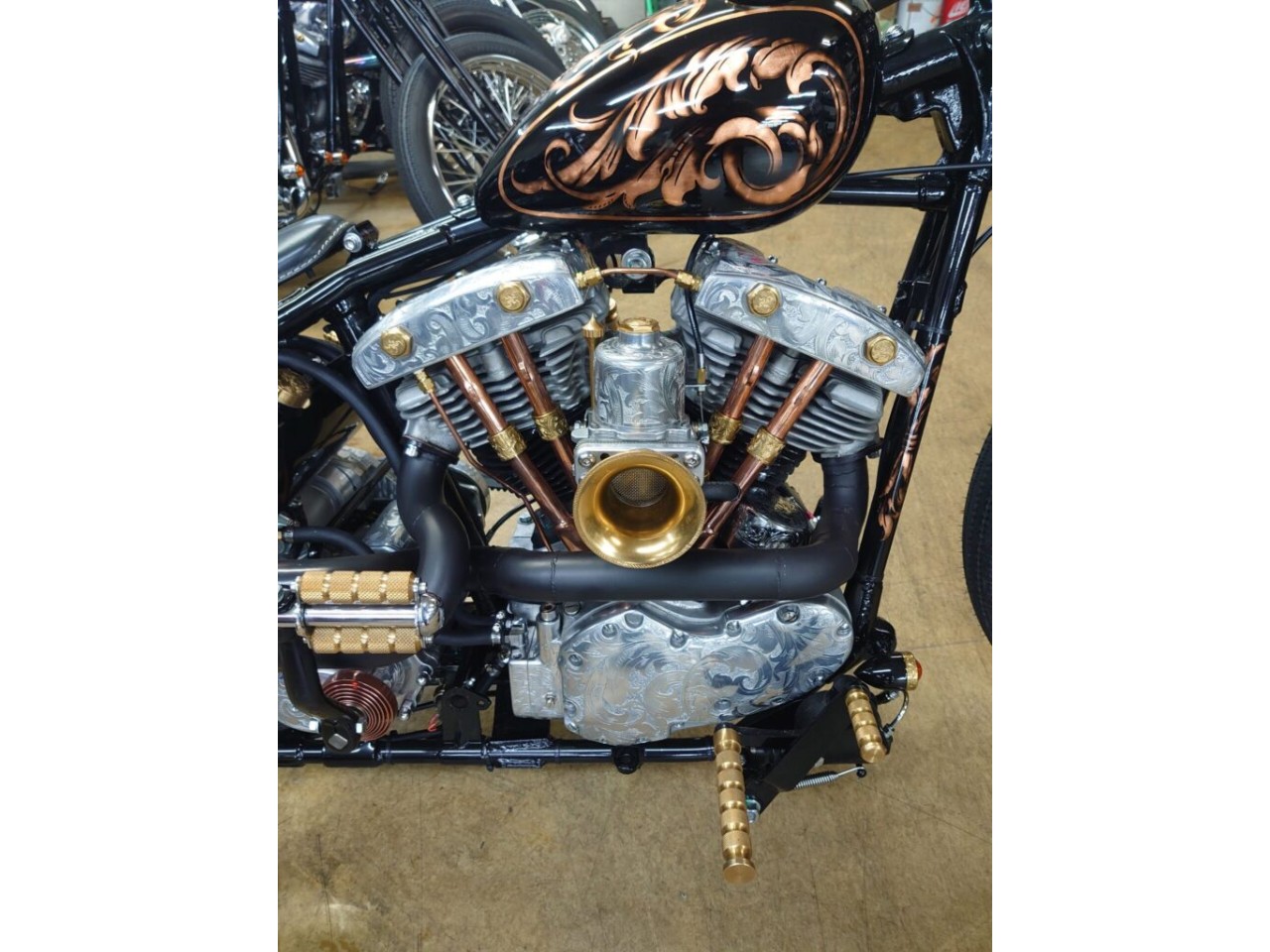 真鍮製エングレービング灰皿 613sdflwCTL._AC_SY200_QL15_.jpg