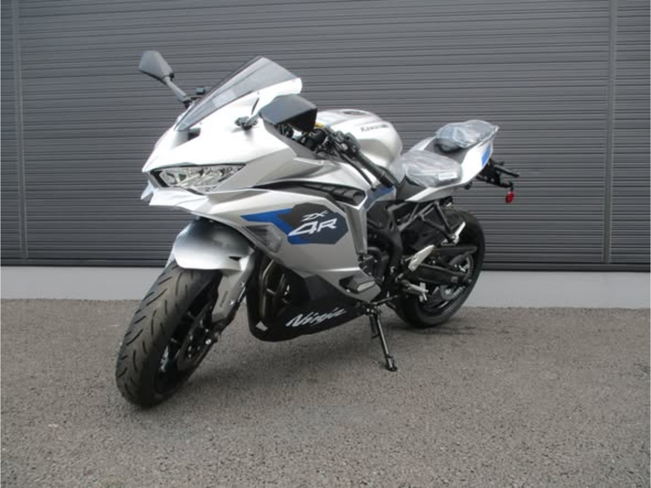 Kawasaki Ninja ZX-4R SE 入荷しました| BDSバイクセンサー