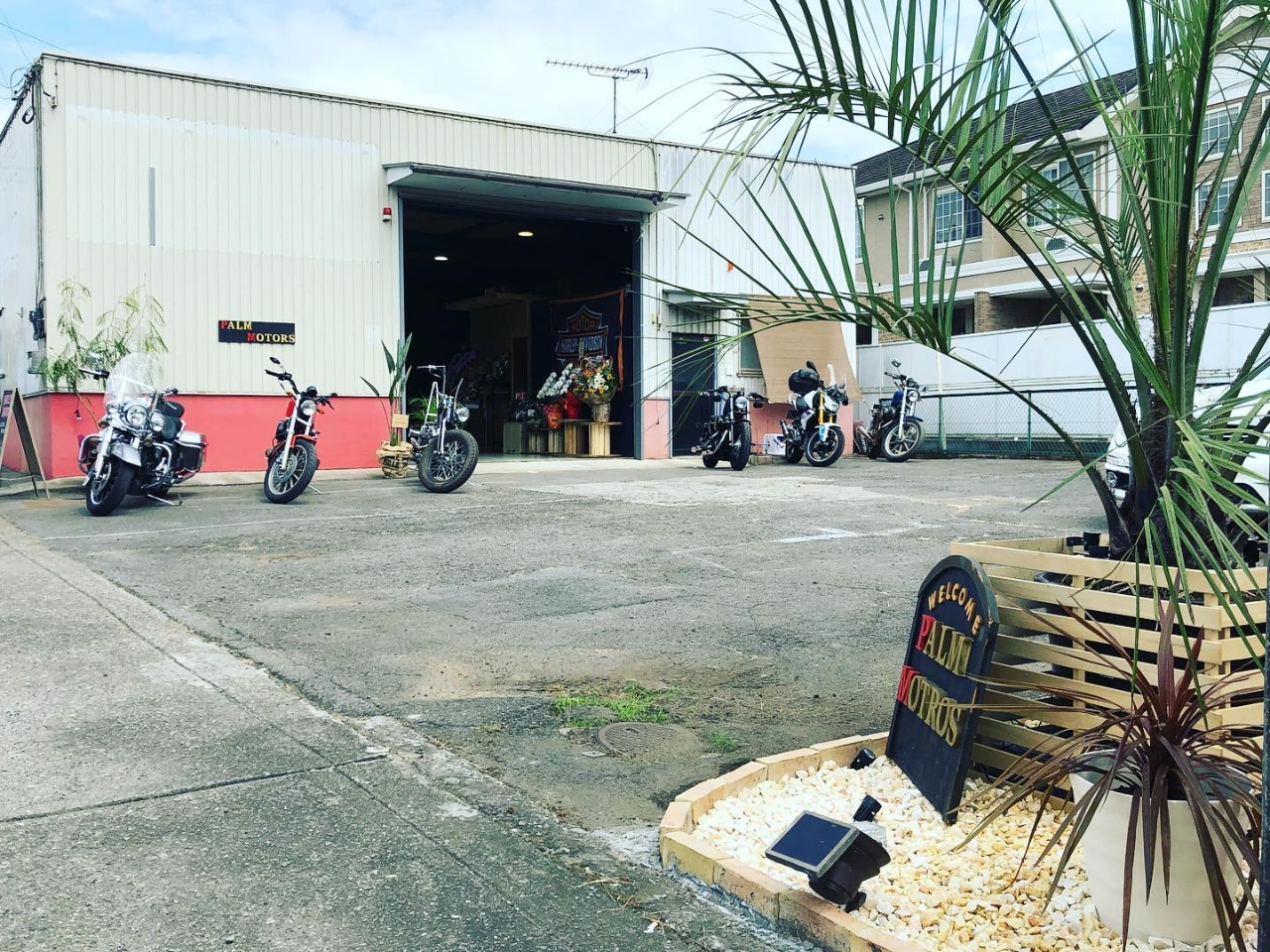 PALM MOTORSの外観