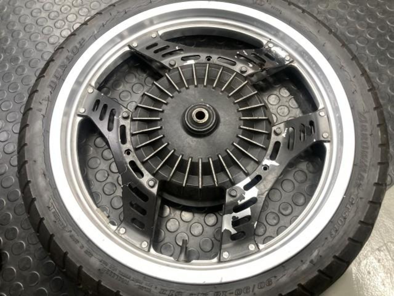 CBX400F ホイール　フロント 2025年最新】Yahoo!オークション -cbx400 ホイール(フロント)の
