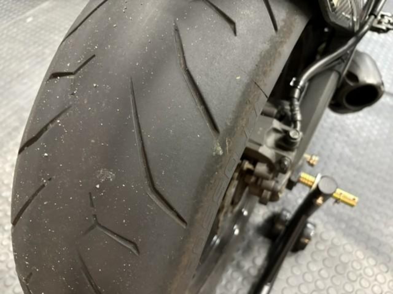 カワサキ Ninja ZX－10R タイヤ交換| BDSバイクセンサー