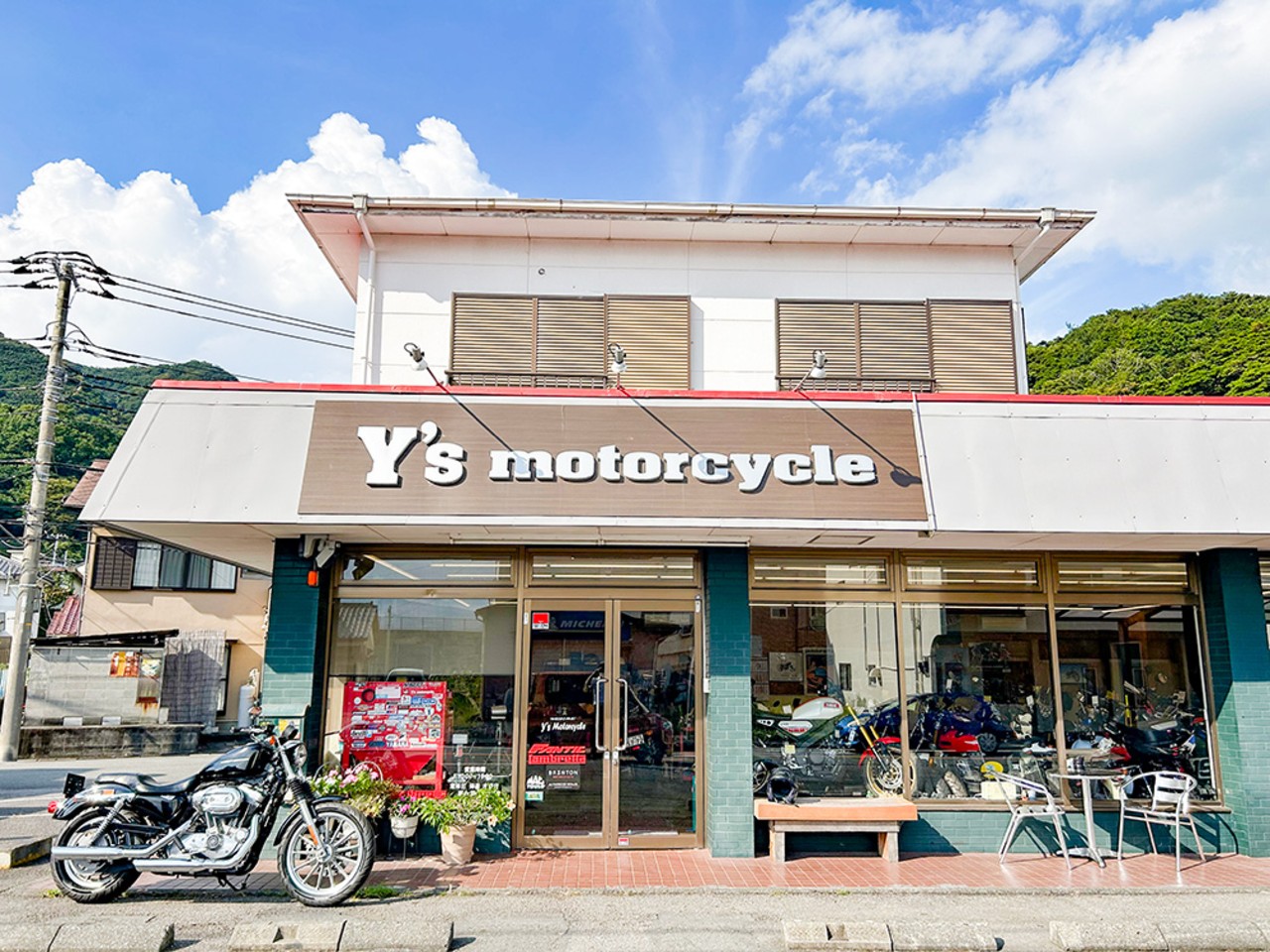 ワイズモーターサイクルの外観