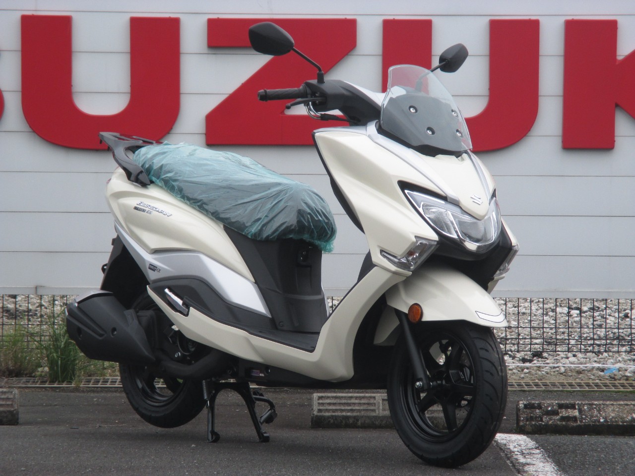 バーグマンストリート125ex
旭風防　スクリーン　中古　美品 スズキ バーグマンストリート125EX試乗インプレッション