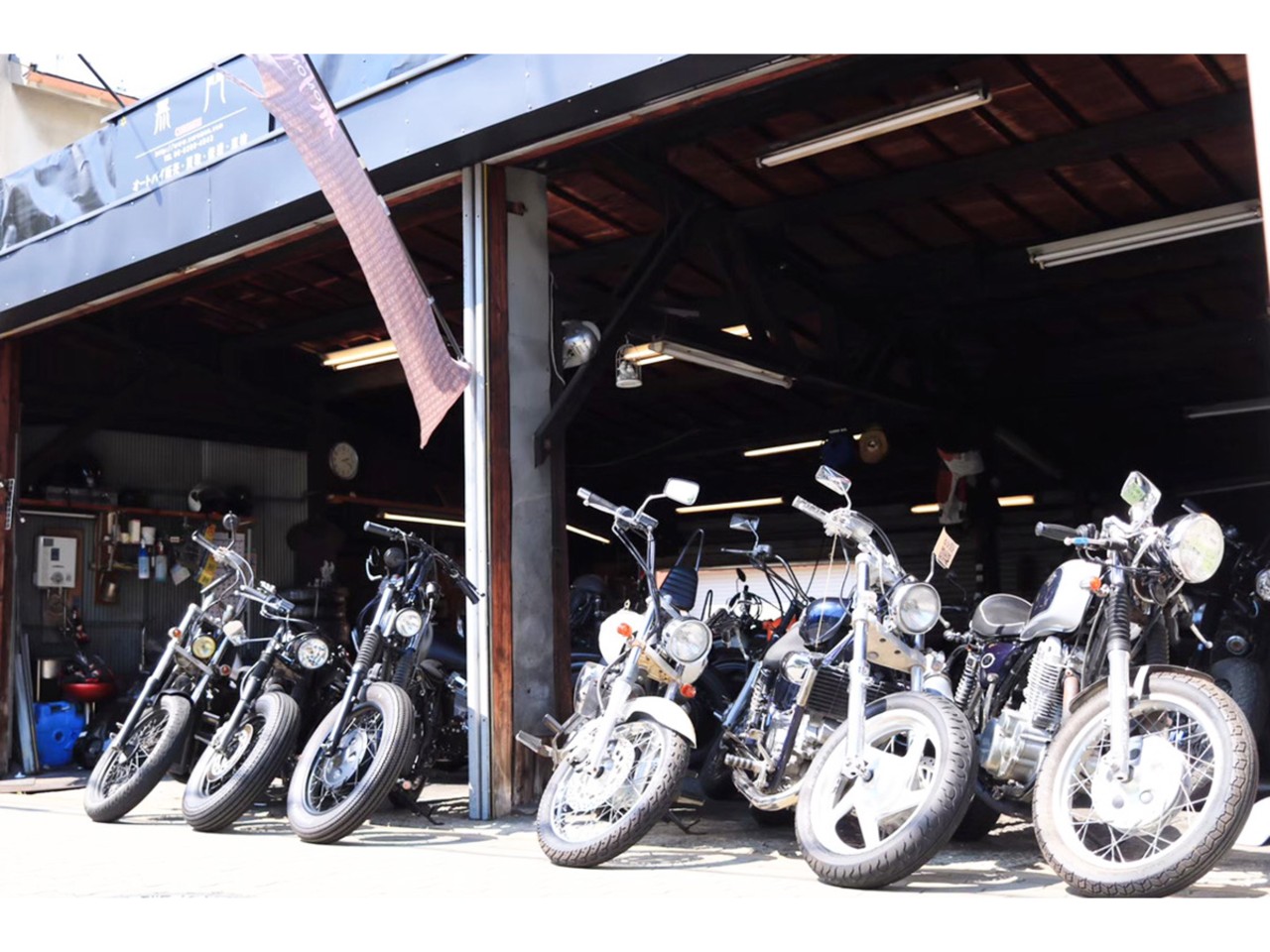 MOTOR CYCLE TECHNOLOGY 黒門の外観