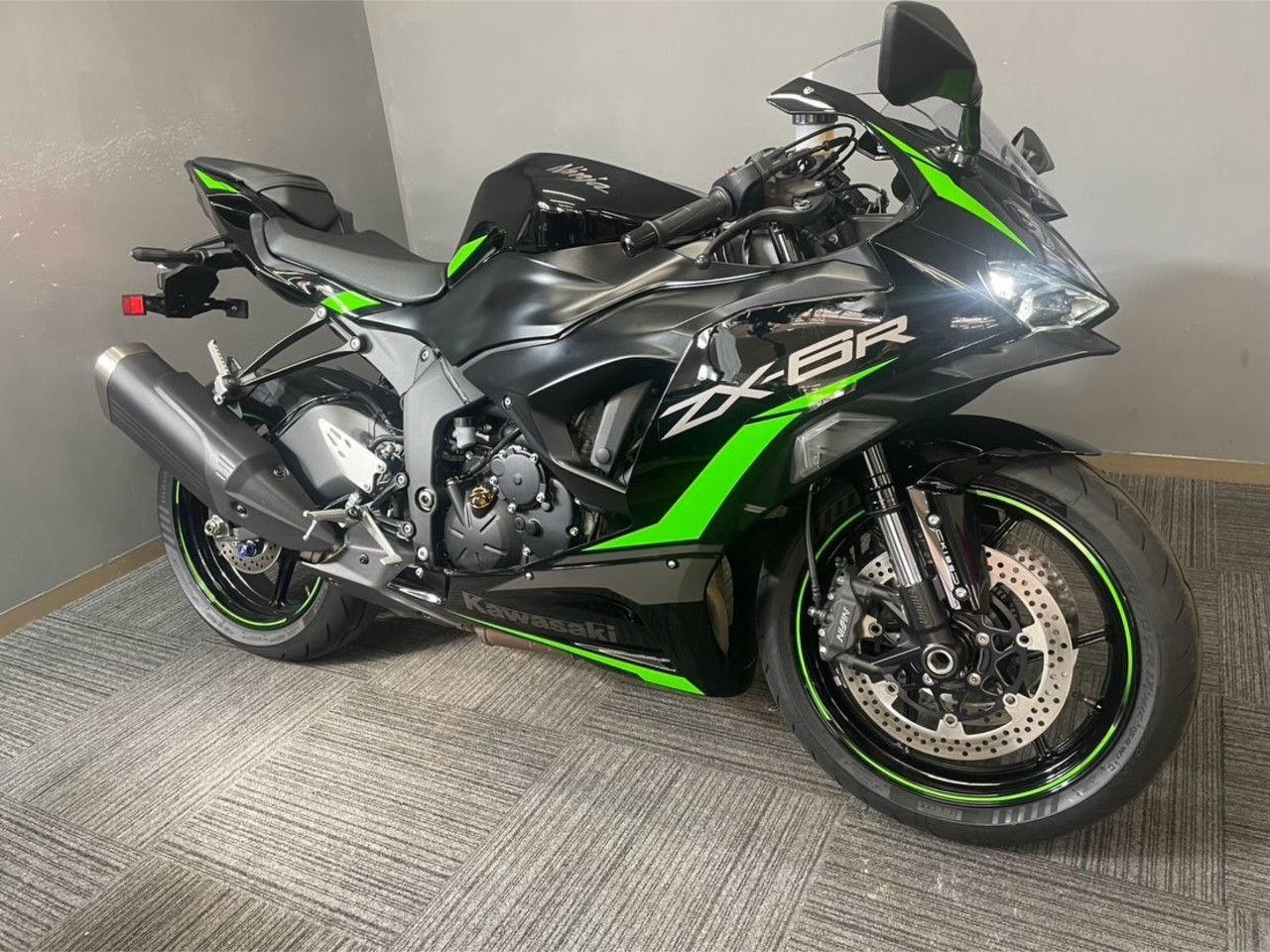 カワサキ ニンジャ ZX-6R 入荷致しました〜！| BDSバイクセンサー
