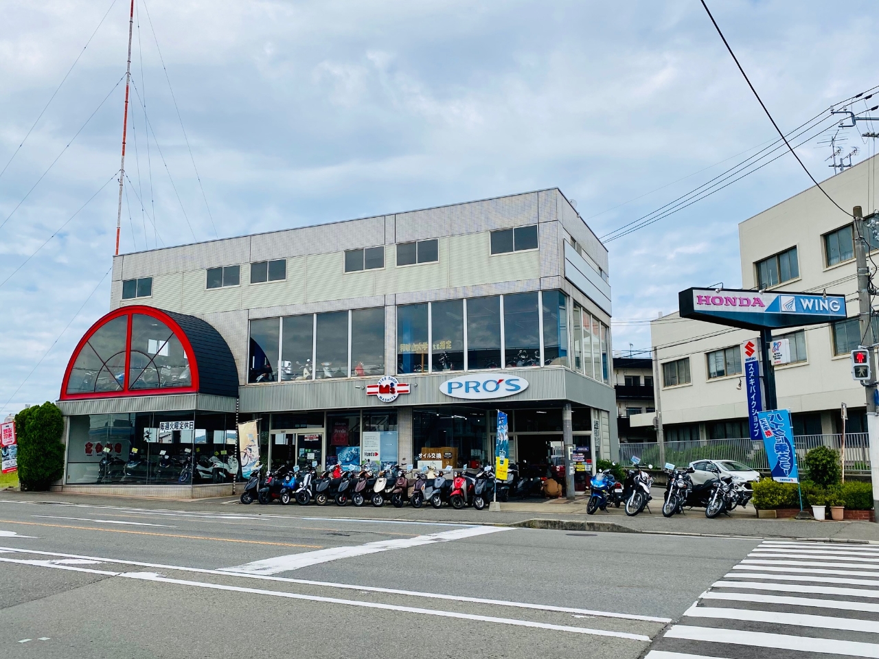 バイクショップエムズの外観