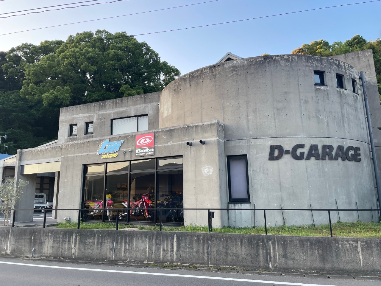 D-GARAGEの外観