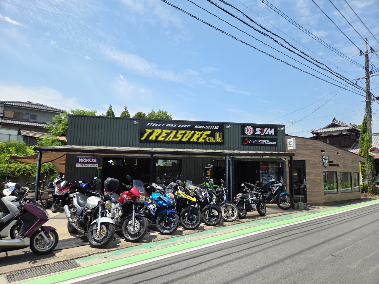 BIKE SHOP TREASUREの外観